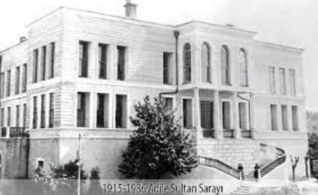  Adile Sultan Sarayı Tarihi